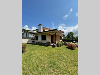 Villa in Vendita a Pietrasanta, 1'000'000&euro;, 140 m²