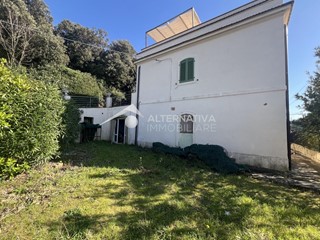 Appartamento in Vendita a Rosignano Marittimo, zona Castiglioncello, 185'000&euro;, 120 m²