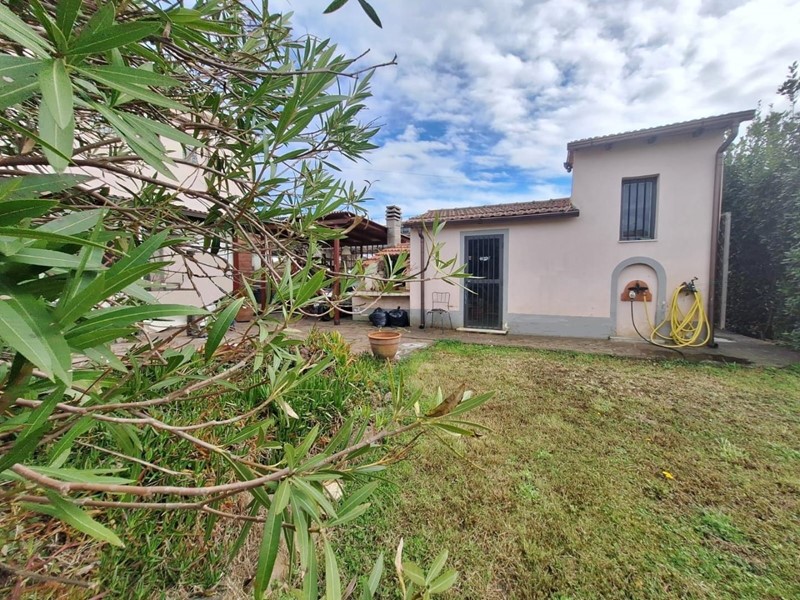 Casa Indipendente in Vendita a Pisa, zona La Vettola, 400'000€, 140 m², arredato