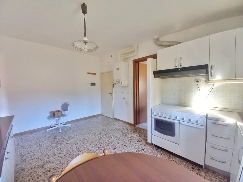 Trilocale in Vendita a Castelfiorentino, zona Cambiano, 67'000€, 60 m², con Box