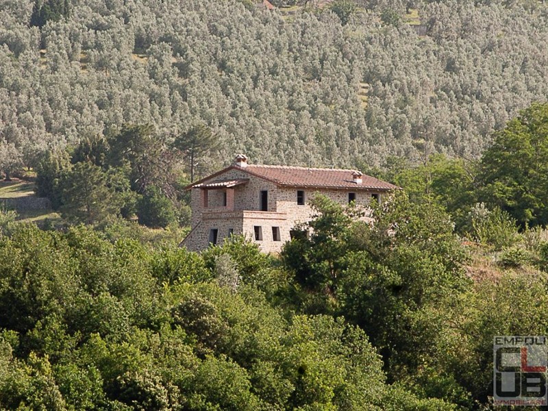 Casale in Vendita a Vinci, 780'000€, 330 m²