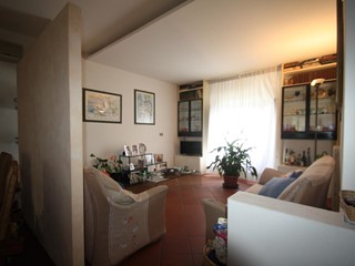 Quadrilocale in Vendita a Lucca, zona Ponte a Moriano, 169'000€, 100 m², con Box