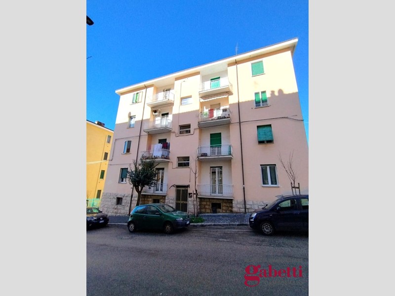 Quadrilocale in Affitto a Campobasso, 250&euro;, 100 m&#178;, arredato