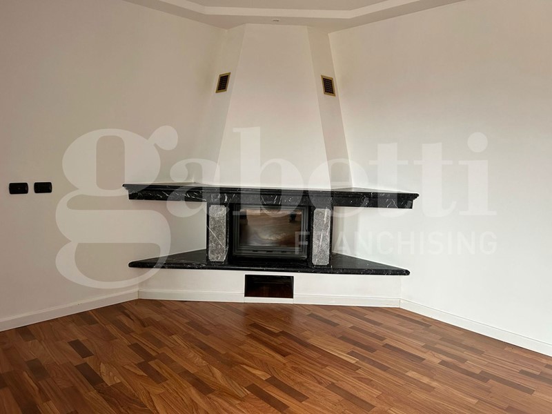 Attico in Vendita a Latina, 188'000€, 105 m²