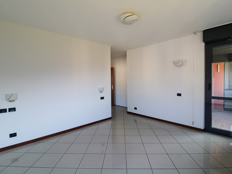 Quadrilocale in Vendita a Como, 320'000€, 144 m²