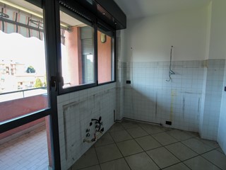 Quadrilocale in Vendita a Como, 320'000€, 144 m²