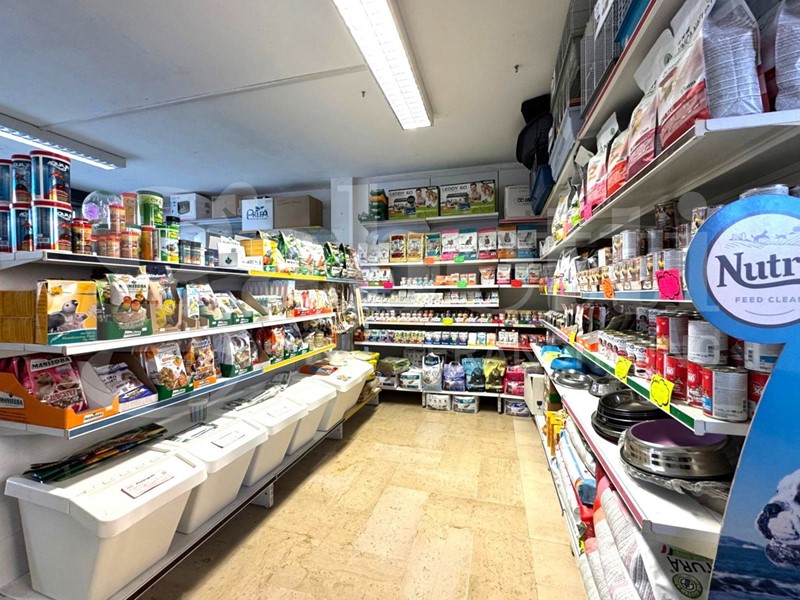 Negozio in Vendita a Andora, 149'000€, 84 m²
