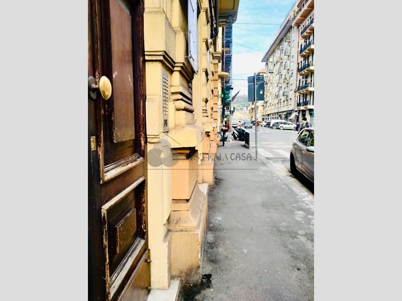 Appartamento in Vendita a La Spezia, 310'000€, 170 m²