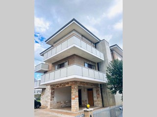 Appartamento in Vendita a Senigallia, 350'000€, 150 m²