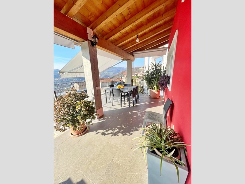 Casa Indipendente in Vendita a Arzignano, 540'000€, 263 m², con Box