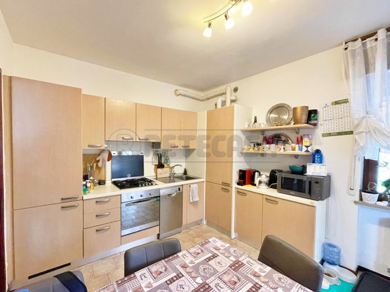 Appartamento in Vendita a Montebello Vicentino, zona Montebello Vic., 145'000€, 110 m²