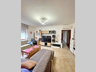 Appartamento in Vendita a Montebello Vicentino, zona Montebello Vic., 145'000€, 110 m²