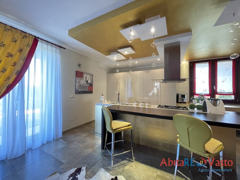 Villa in Vendita a Vasto, 470'000&euro;, 301 m²