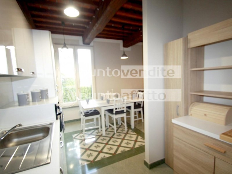 Quadrilocale in Vendita a Lucca, zona Picciorana, 230'000€, 75 m², arredato