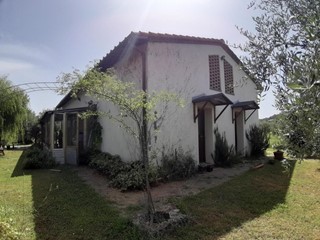 Villa in Vendita a Terricciola, 235'000€, 141 m², arredato