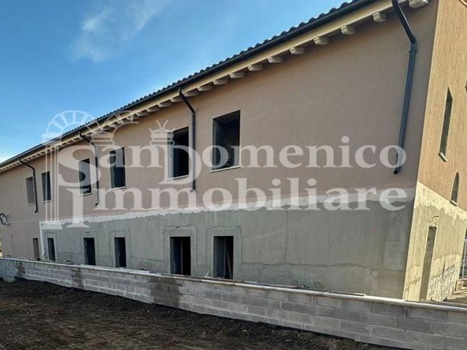 Villetta a schiera in Vendita a Cascina, zona San Giorgio, 318'000€, 105 m²