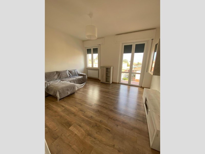 Quadrilocale in Affitto a Cascina, zona San Frediano a Settimo, 800€, 75 m², arredato