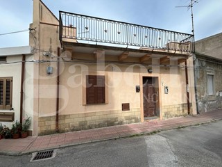 Casa Indipendente in Vendita a Villafranca Tirrena, 52'000€, 95 m²
