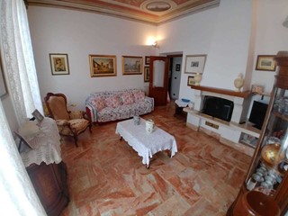 Appartamento in Vendita a Levanto, 170 m²