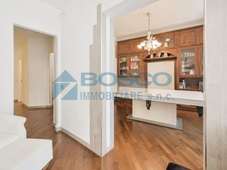Appartamento in Vendita a La Spezia, zona Centro, 430'000€, 160 m²