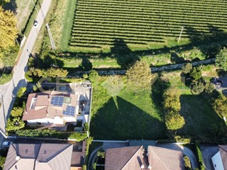 Terreno edificabile in Vendita a Lavagno, 170'000€, 952 m²