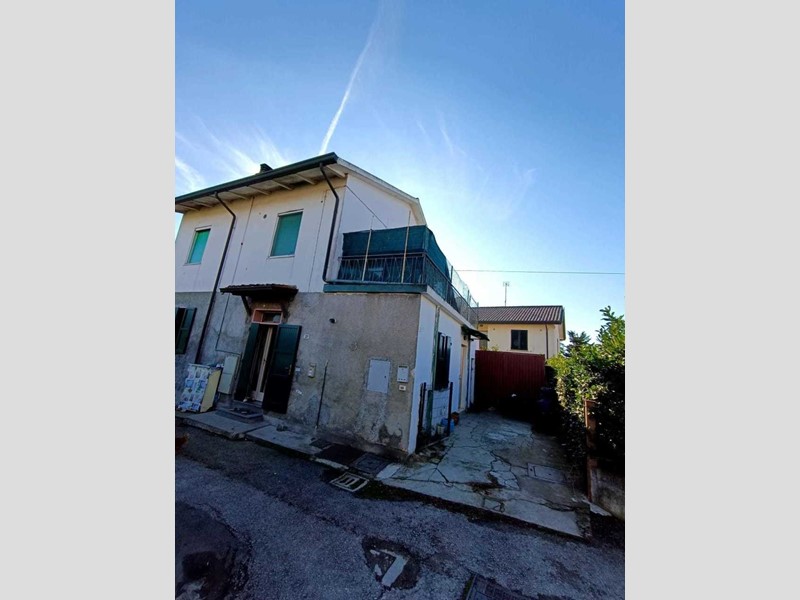 Appartamento in Vendita a Savignano sul Rubicone, 290'000€, 