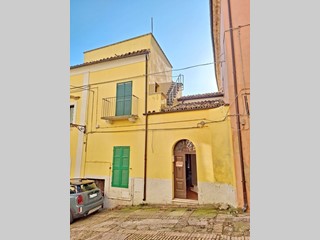 Casa Indipendente in Vendita a Penne, 98'000€, 130 m²