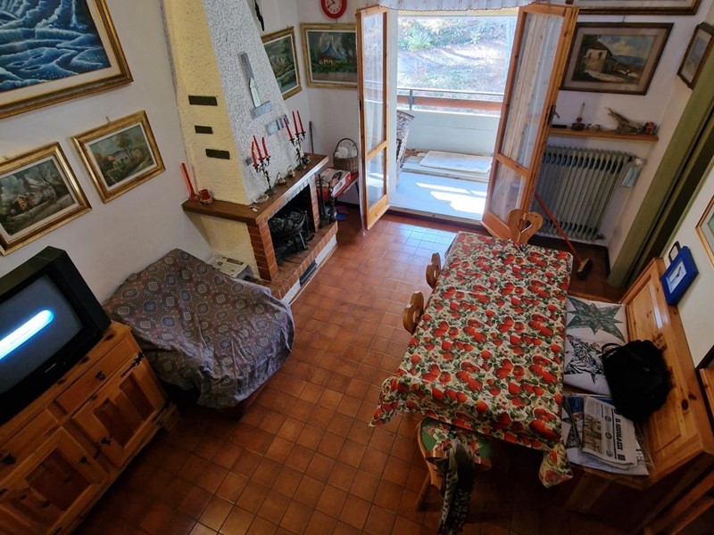 Appartamento in Vendita a Ventasso, zona Cerreto Laghi, 89'000€, 68 m², arredato