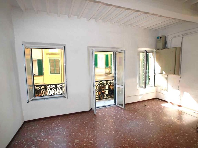 Quadrilocale in Vendita a Pontedera, 122'000€, 125 m²