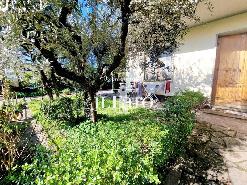 Casa Indipendente in Vendita a Campi Bisenzio, 320'000€, 150 m²