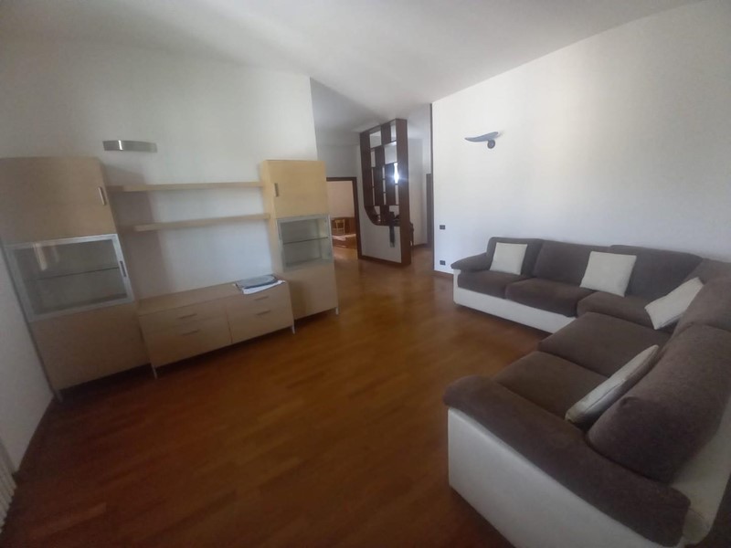 Appartamento in Vendita a Castelfiorentino, 149'000€, 85 m², con Box