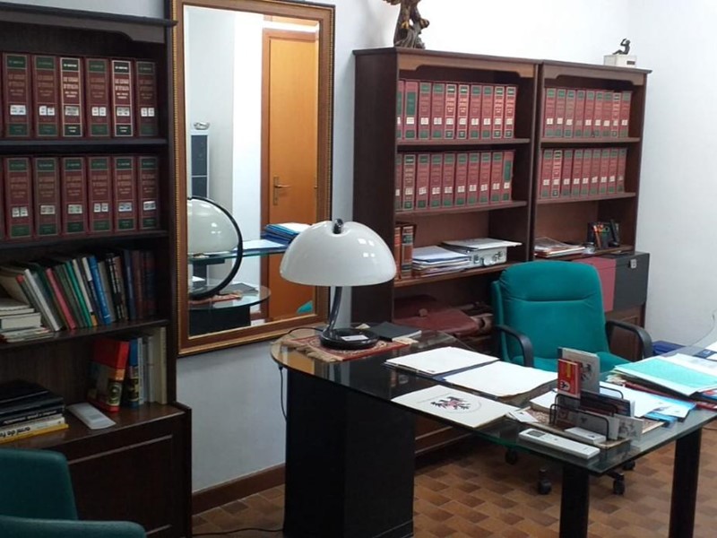 Ufficio in Vendita a Massa, 27'000€, 26 m²