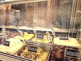 Attività commerciale in Vendita a Follonica, 130'000€, 26 m²