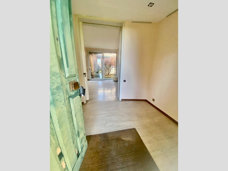 Villa in Vendita a Venezia, 950'000€, 374 m², con Box
