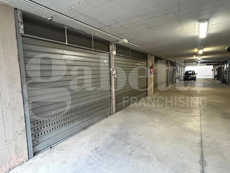 Box in Vendita a Marino, 24'500€, 18 m²