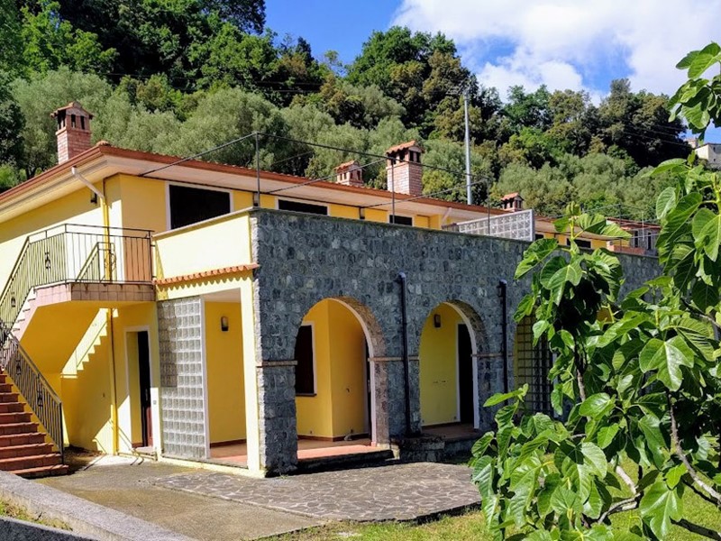 Casa Indipendente in Vendita a San Giovanni a Piro, 490'000&euro;, 277 m², arredato