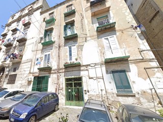Magazzino in Vendita a Napoli, 15'000€, 14 m²