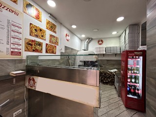 Negozio in Vendita a Napoli, 75'000€, 35 m²