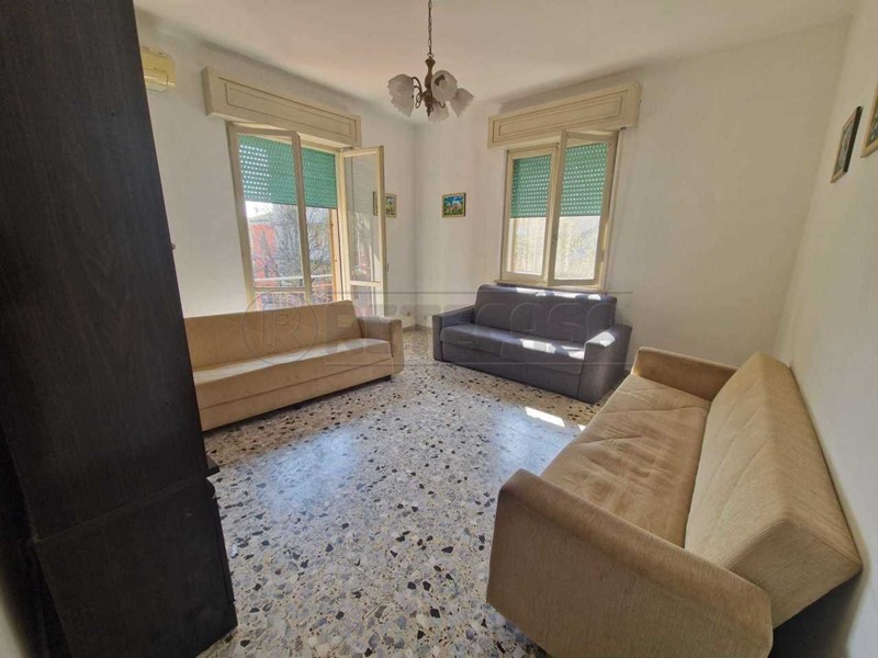 Trilocale in Vendita a Cremona, 115'000€, 92 m², con Box