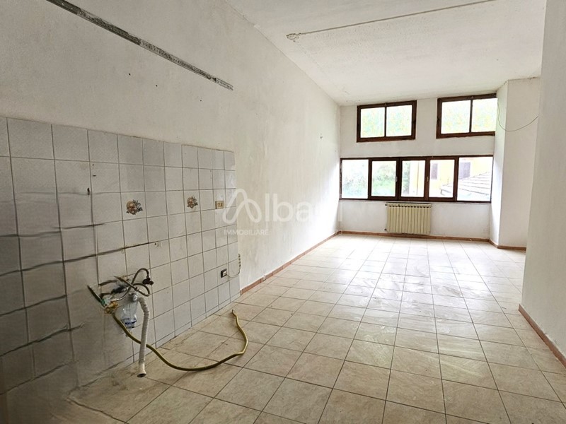 Appartamento in Vendita a Vezzano Ligure, zona Bottagna, 115'000€, 124 m²