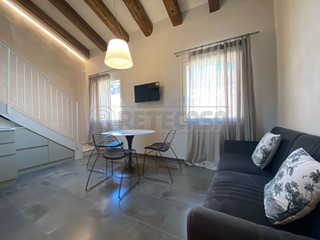 Casa Indipendente in Vendita a Bassano del Grappa, 200 m², arredato
