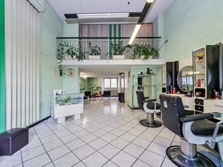 Capannone in Vendita a Arona, 119'000€, 80 m²