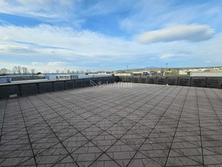 Capannone in Affitto a Fucecchio, 5'500&euro;, 1300 m²