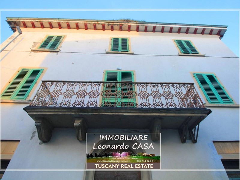 Appartamento in Vendita a Cerreto Guidi, 300'000€, 550 m², con Box