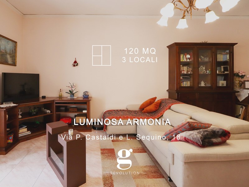 Quadrilocale in Vendita a Napoli, 189'000€, 130 m²