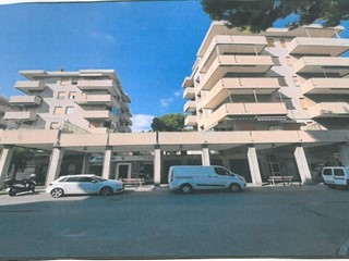 Immobile commerciale in Vendita a Andora, zona Marina Di Andora, 130'000€, 60 m²