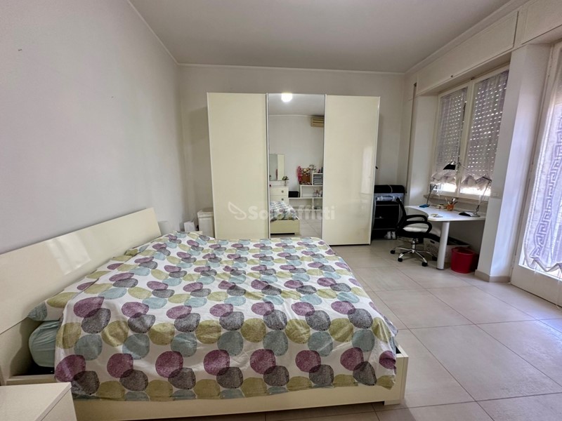 Stanza in Affitto a Latina, 330€, 12 m², arredato