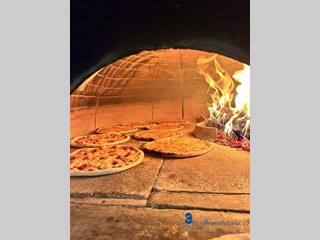 Attività commerciale in Vendita a Albenga, 240'000€, 205 m²