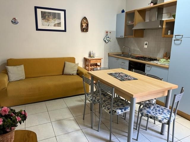 Trilocale in Affitto a Camaiore, zona Lido di Camaiore, 3'500€, 50 m², arredato
