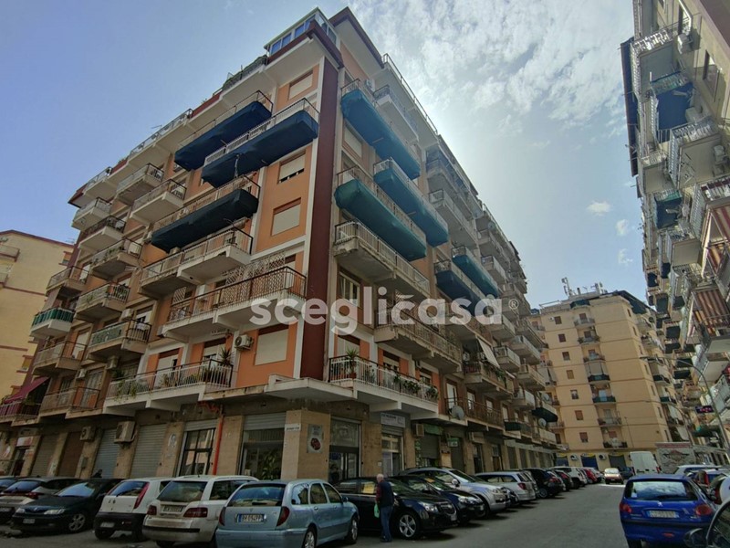 Appartamento in Vendita a Palermo, zona Noce, 197'000€, 170 m²